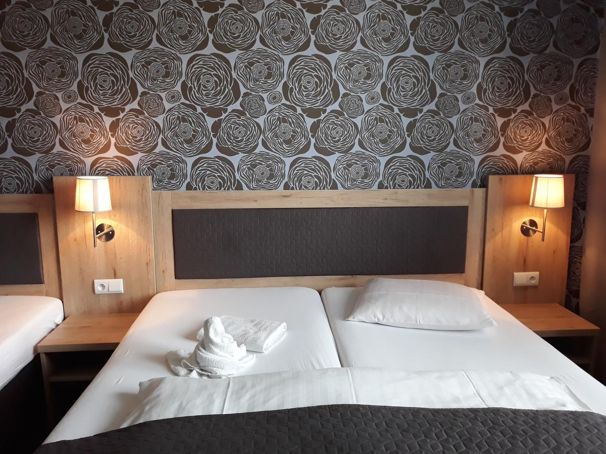 Hotel Rozvoj Klatovy Eksteriør bilde